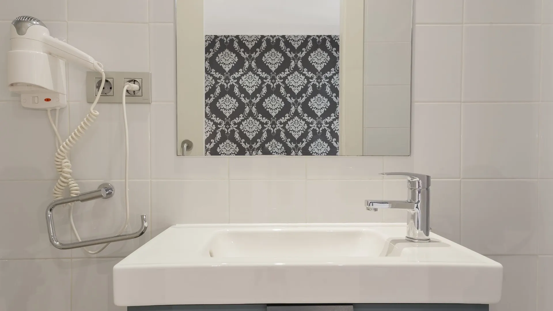 Ssg Liceo Apartments Barcelona 0*,  Spain